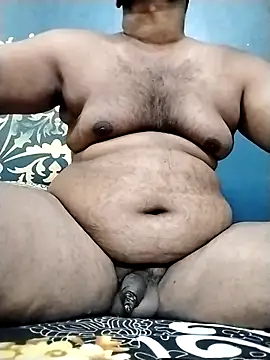 naughtykarthiktamilboy975 online show from 19, 2, 2026