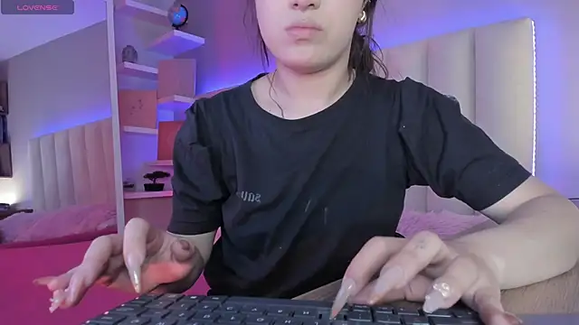 Megan mooree  online show from 4, 3, 2025