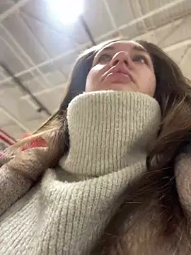 Holly Molii online show from 19, 1, 2025