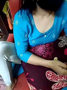 yourtamilcouple online show from 7, 4, 2026