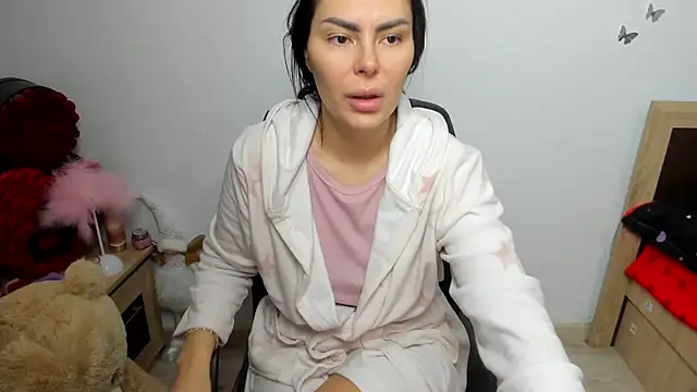 kilenyapatrice online show from 6, 6, 2026