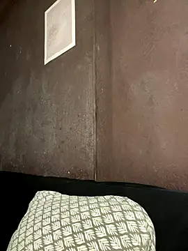 Snapshot of Alisa_Rise chatting on 8, 11, 2025 Alisa Rise online show from 8, 11, 2025