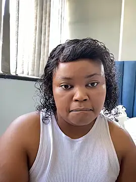 Snapshot of Curveysinaa chatting on 2, 2, 2026 Curveysinaa online show from 2, 2, 2026