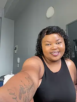 Snapshot of Curveysinaa chatting on 21, 2, 2026 Curveysinaa online show from 21, 2, 2026