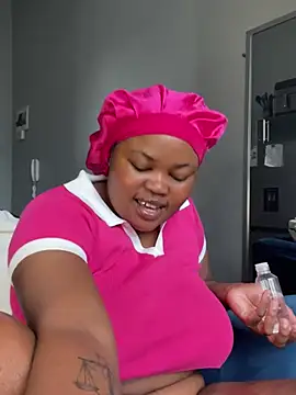 Snapshot of Curveysinaa chatting on 24, 2, 2026 Curveysinaa online show from 24, 2, 2026