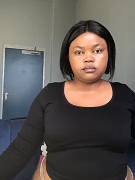 Snapshot of Curveysinaa chatting on 12, 3, 2026 Curveysinaa online show from 12, 3, 2026