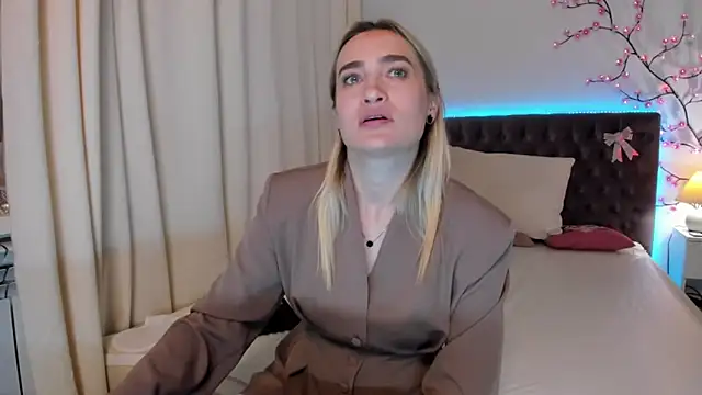 KateOwyns online show from 15, 5, 2026