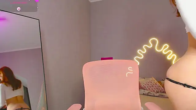 Red  Candy online show from 9, 2, 2025