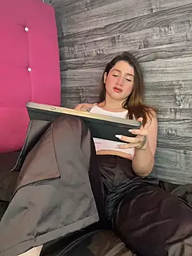 Snapshot of kamel-ayesha chatting on 15, 1, 2025 kamel-ayesha online show from 15, 1, 2025