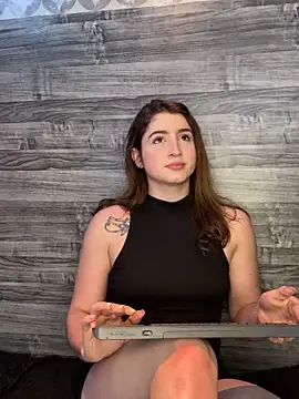 Snapshot of kamel-ayesha chatting on 10, 3, 2025 kamel-ayesha online show from 10, 3, 2025