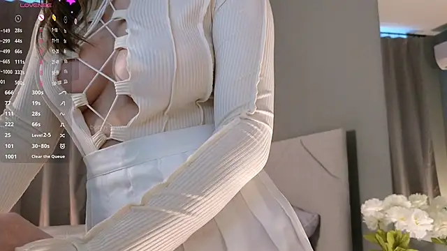 bonnyfloweer online show from 6, 12, 2024