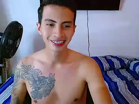 Snapshot of Velk_hot chatting on 3, 7, 2026 Velk hot online show from 3, 7, 2026