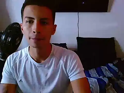 Snapshot of Velk_hot chatting on 5, 8, 2026 Velk hot online show from 5, 8, 2026