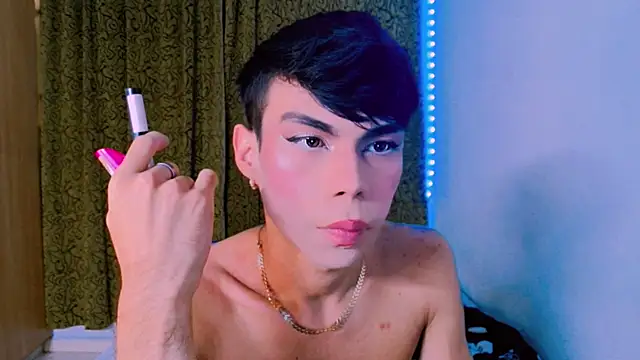 Snapshot of femboykeene chatting on 13, 1, 2025 femboykeene online show from 13, 1, 2025