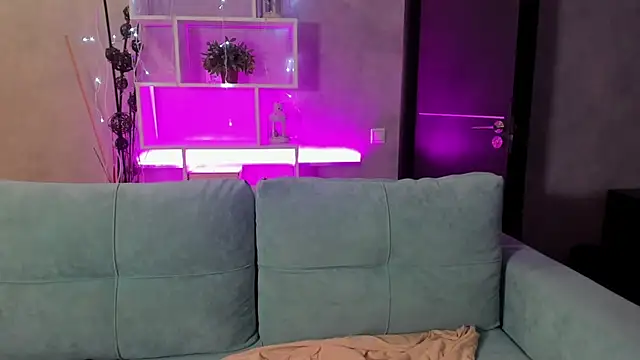 Kira Ke11y online show from 9, 1, 2025