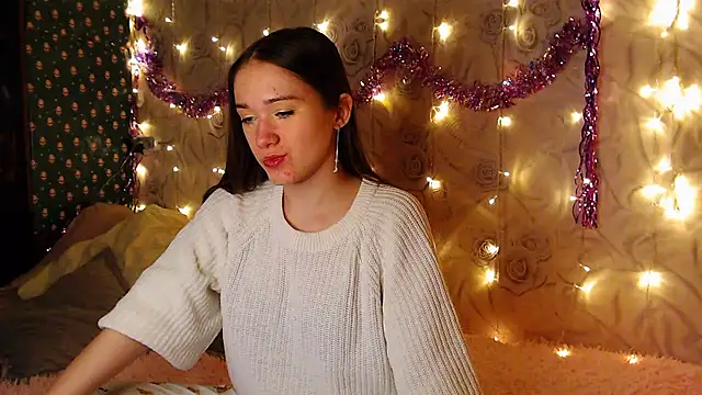 Snapshot of fluffy_kitty_ chatting on 5, 3, 2025 fluffy kitty  online show from 5, 3, 2025