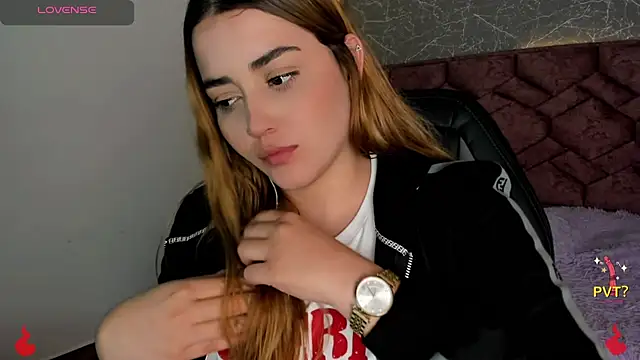 Lucia star   online show from 2, 1, 2025