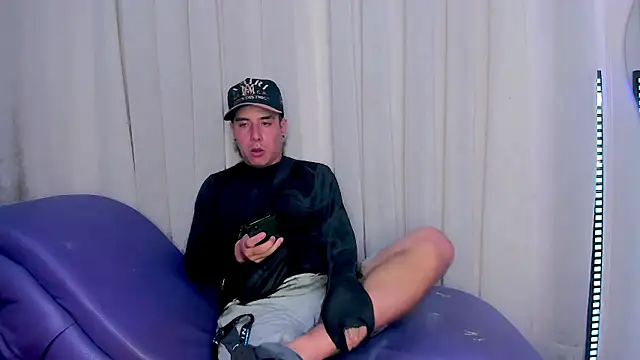 Yourslust  online show from 15, 1, 2026