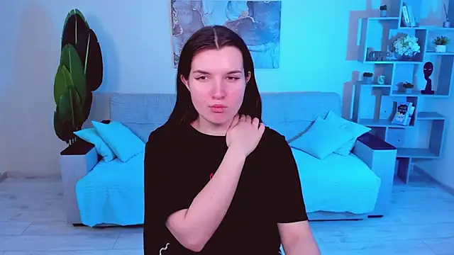 Snapshot of BonneyLove chatting on 12, 2, 2025 BonneyLove online show from 12, 2, 2025