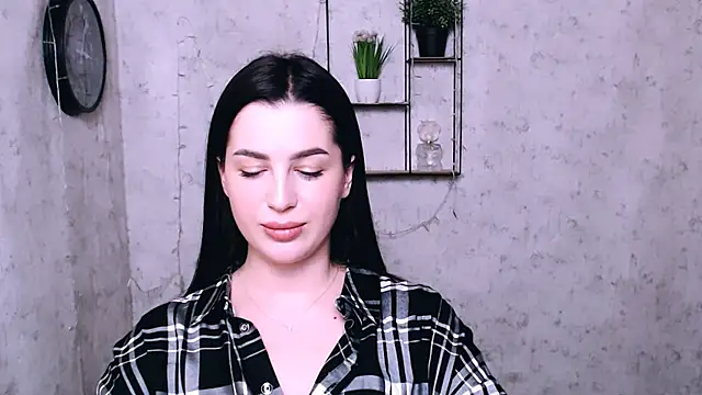 DivaKaily  online show from 16, 1, 2025