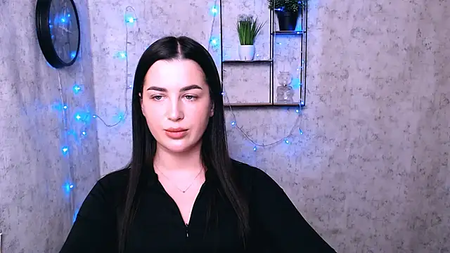 DivaKaily  online show from 4, 2, 2025