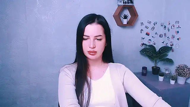 DivaKaily  online show from 4, 10, 2025