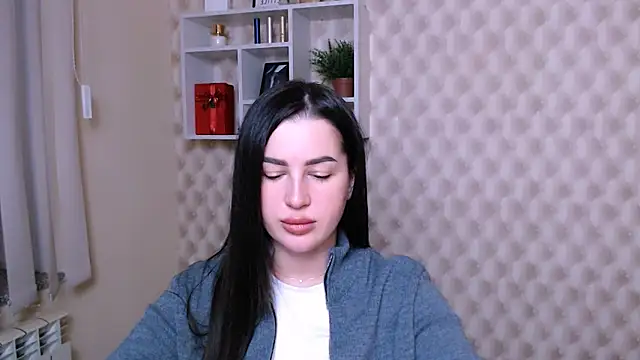 DivaKaily  online show from 21, 10, 2025