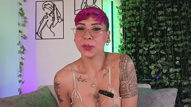 MiaMorgan  online show from 7, 2, 2026