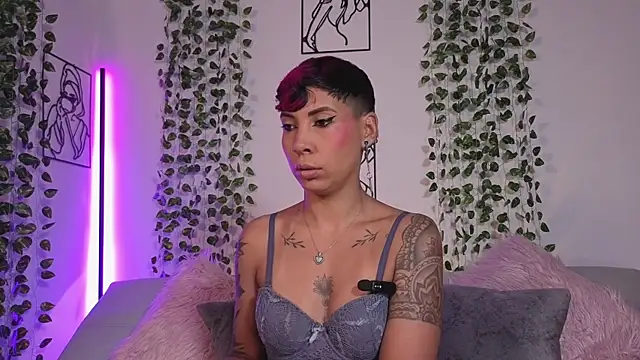 MiaMorgan  online show from 6, 5, 2026