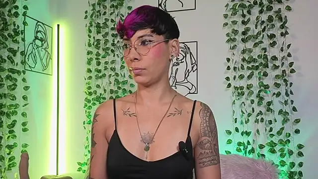 Snapshot of MiaMorgan_ chatting on 21, 5, 2026 MiaMorgan online show from 21, 5, 2026