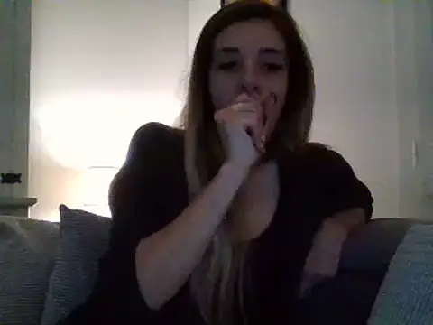 Snapshot of MissBella131 chatting on 3, 12, 2024 MissBella131 online show from 3, 12, 2024