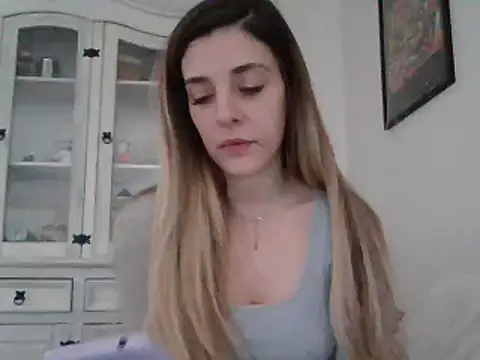 Snapshot of MissBella131 chatting on 31, 12, 2024 MissBella131 online show from 31, 12, 2024