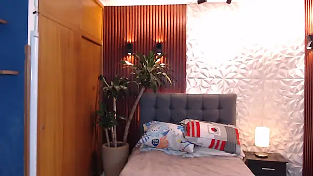 Perla prg online show from 12, 3, 2025