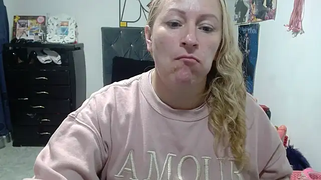 emperabigbootybigass online show from 29, 4, 2026