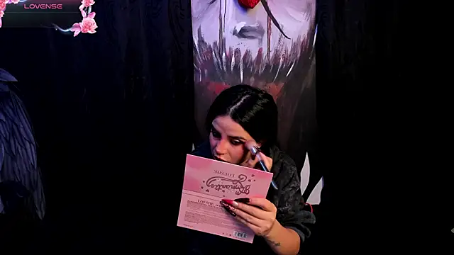 Snapshot of Kylie-fox chatting on 8, 10, 2025 Kylie-fox online show from 8, 10, 2025