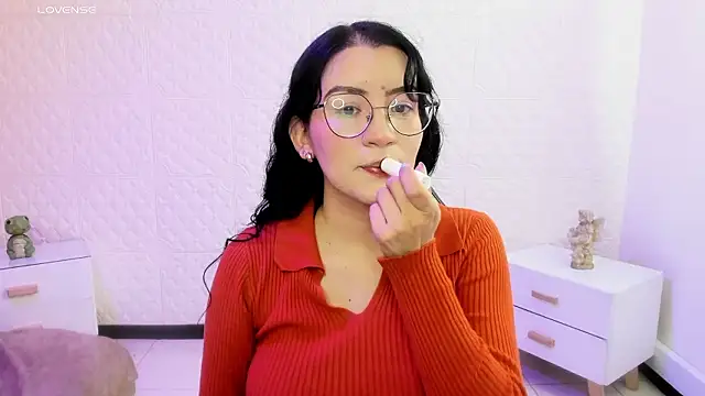 Violetaa diazz online show from 10, 2, 2026