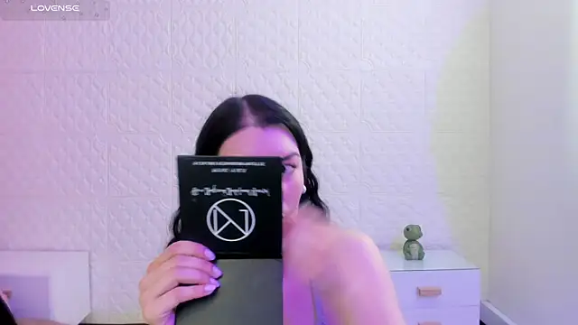 Violetaa diazz online show from 30, 4, 2026