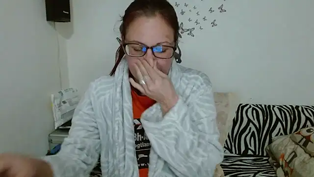 LadyHellene online show from 4, 2, 2026