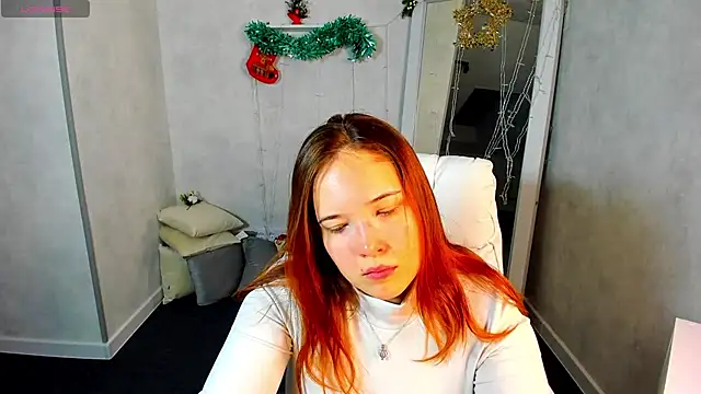 Snapshot of Aliisson_Edwards chatting on 4, 1, 2025 Aliisson Edwards online show from 4, 1, 2025