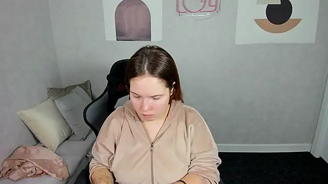 Snapshot of Aliisson_Edwards chatting on 5, 2, 2025 Aliisson Edwards online show from 5, 2, 2025