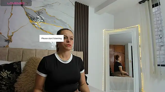 cristalwalker   online show from 4, 8, 2026