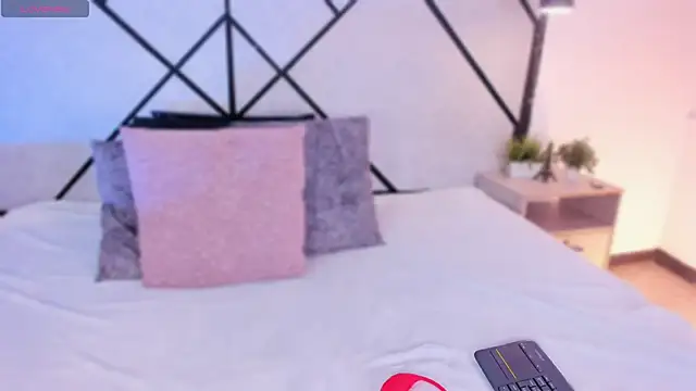 Snapshot of marie_miller_ chatting on 25, 9, 2025 marie miller online show from 25, 9, 2025