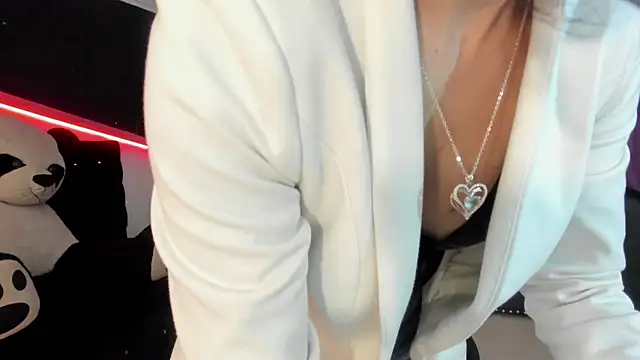 Coral Gibson online show from 10, 9, 2025