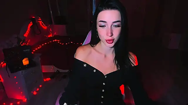 lovely desire online show from 10, 9, 2025