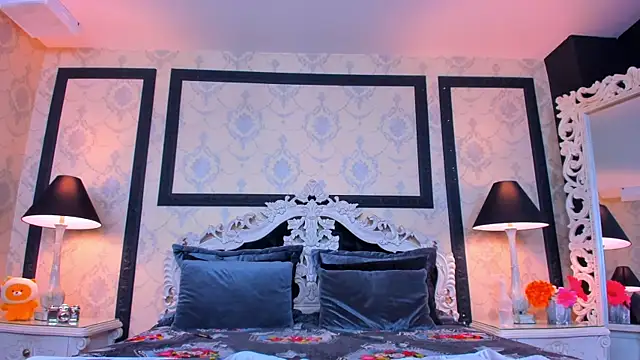 Snapshot of ImSophiie chatting on 18, 2, 2025 ImSophiie online show from 18, 2, 2025