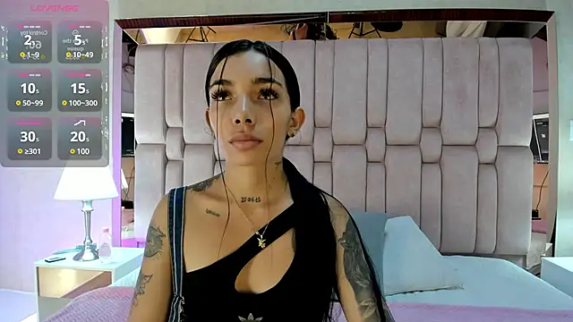 Mollymoon1 online show from 15, 12, 2024