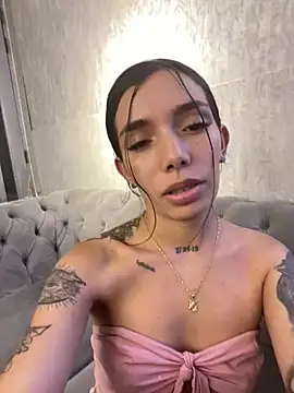 Mollymoon1 online show from 23, 12, 2024