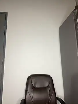 Pearl 00 online show from 3, 12, 2025