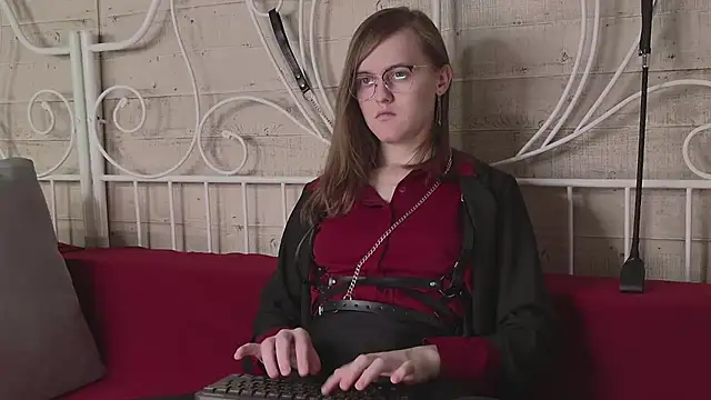 YukoFanee online show from 28, 2, 2025