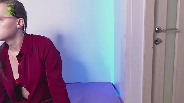 YukoFanee online show from 25, 9, 2025